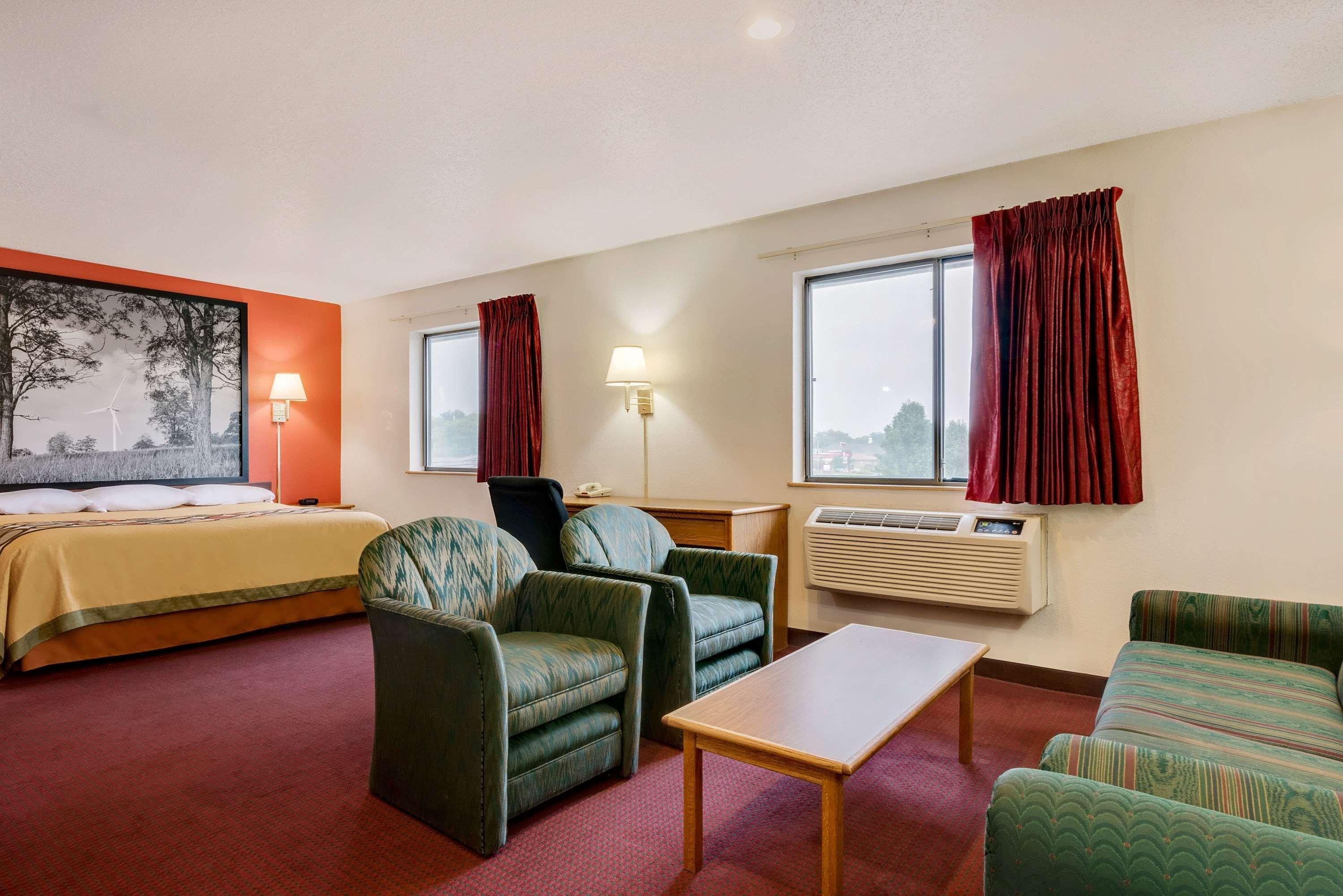 Super 8 Martinsburg Hotel Ngoại thất bức ảnh