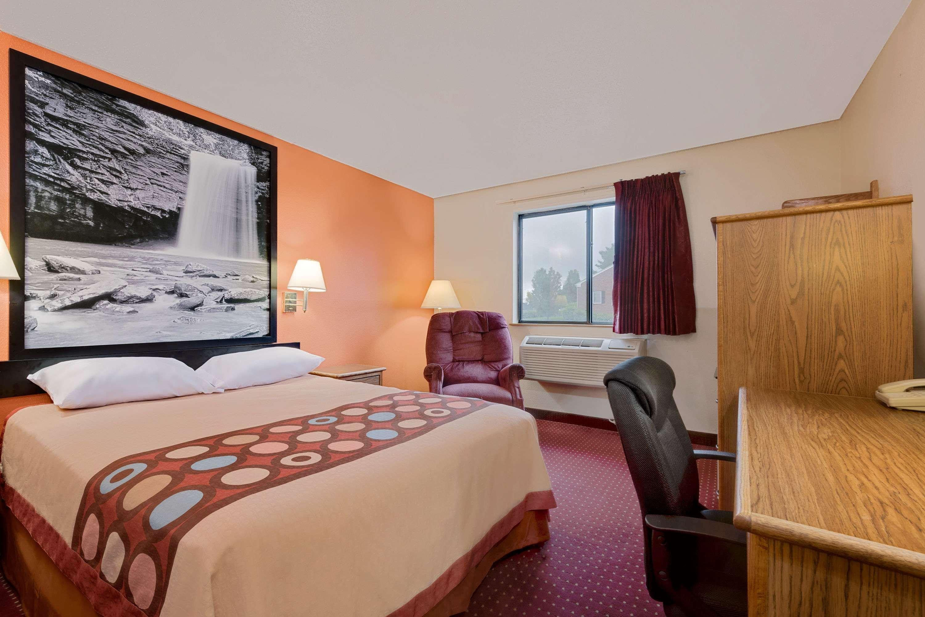 Super 8 Martinsburg Hotel Ngoại thất bức ảnh