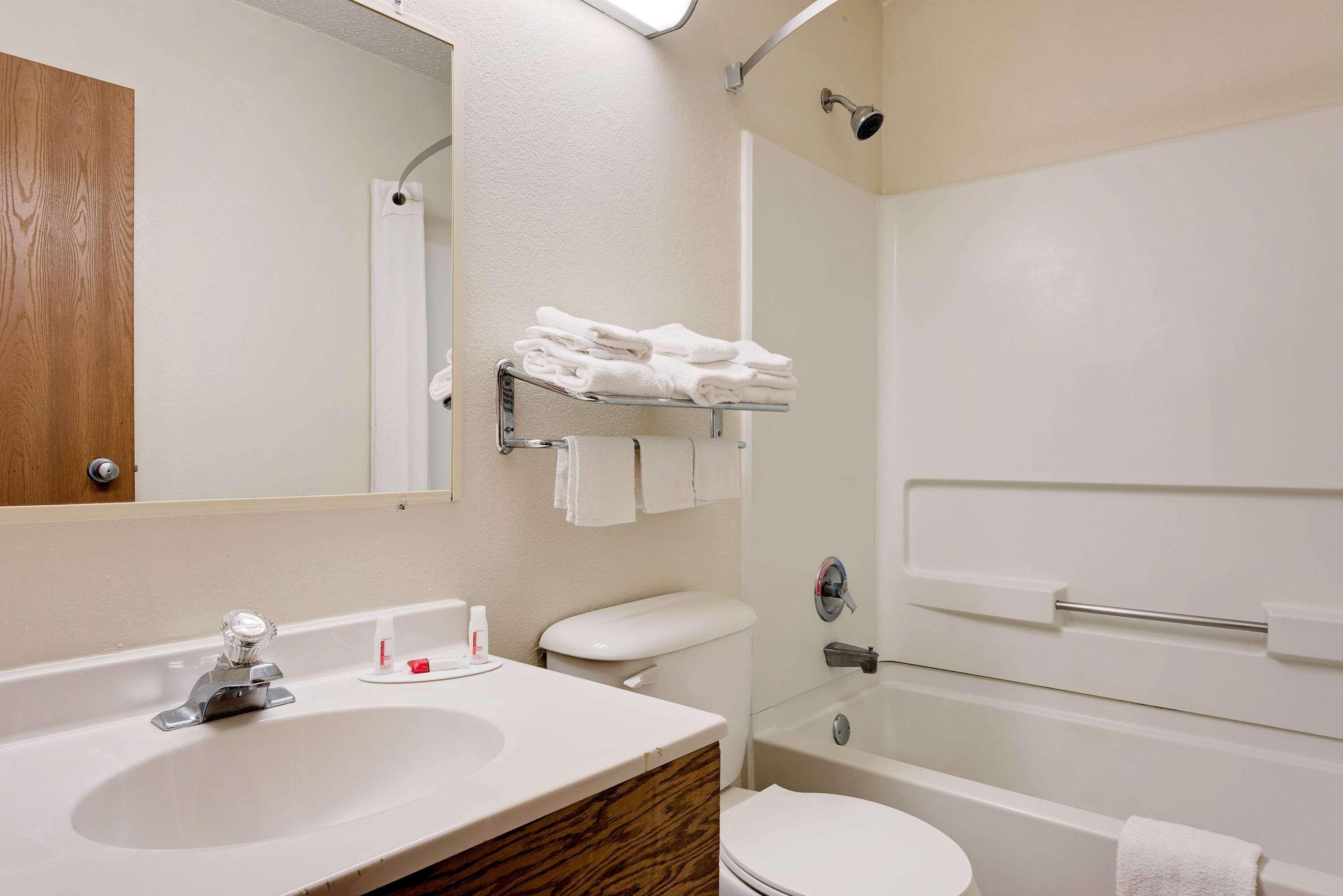 Super 8 Martinsburg Hotel Ngoại thất bức ảnh