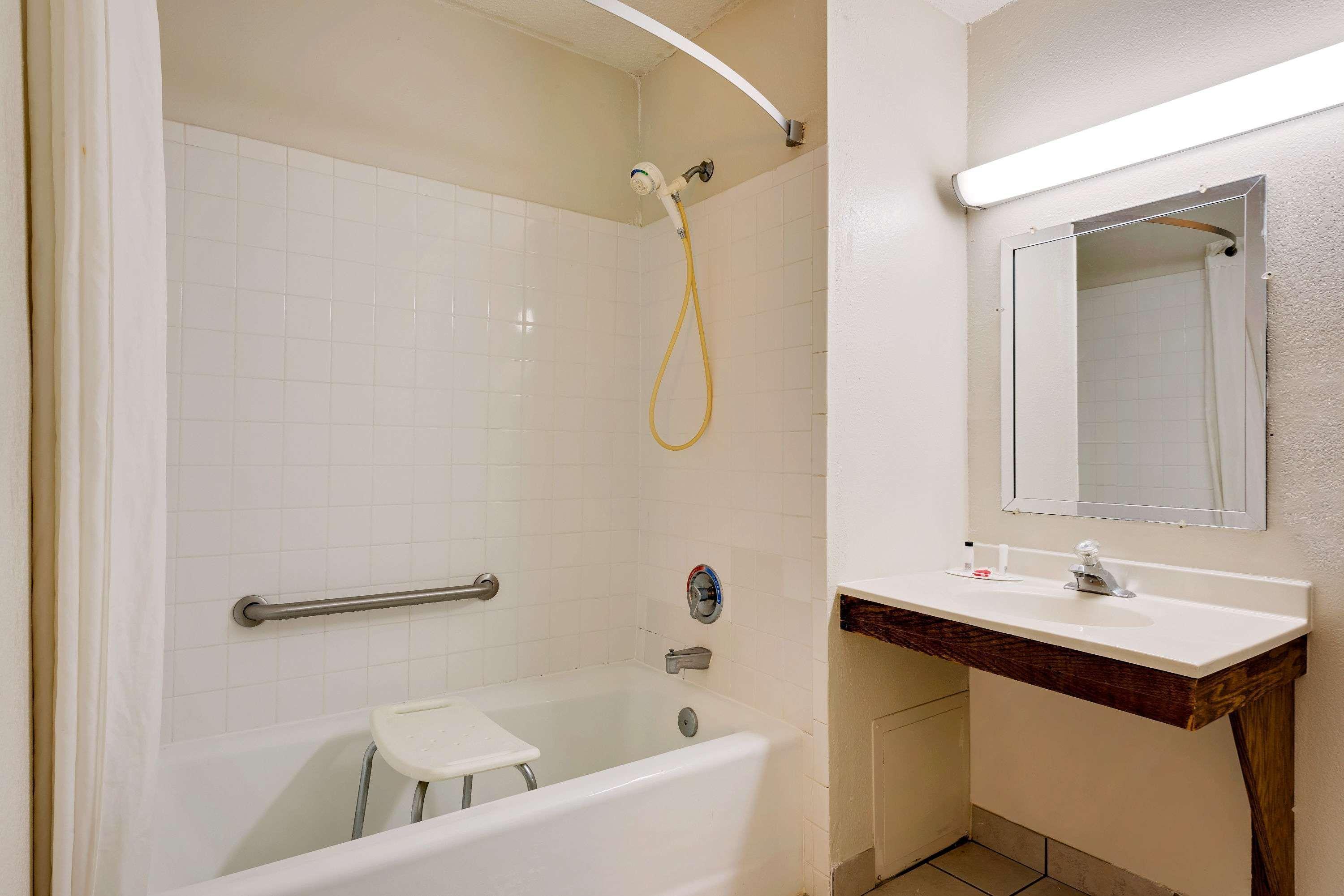 Super 8 Martinsburg Hotel Ngoại thất bức ảnh