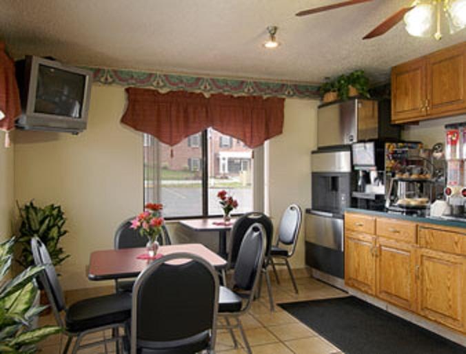 Super 8 Martinsburg Hotel Nhà hàng bức ảnh