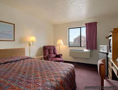 Super 8 Martinsburg Hotel Ngoại thất bức ảnh